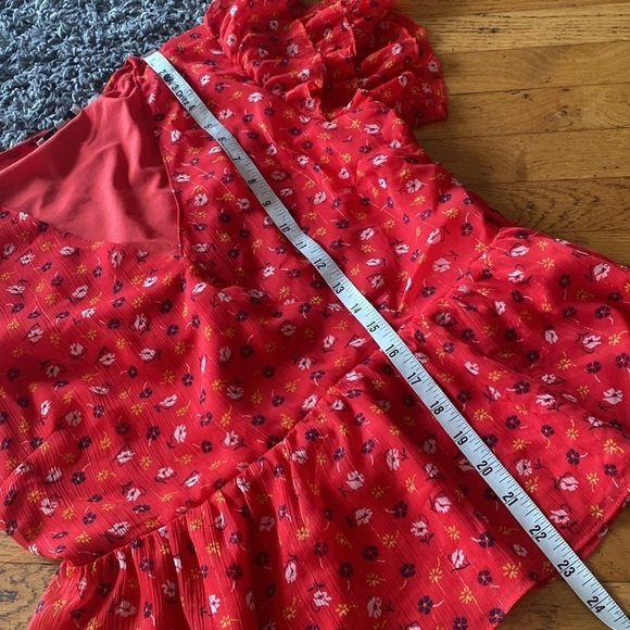 Madewell Red Tiered-Sleeve Peplum Top in Metallic Prairie Posies - Picture 14 of 17